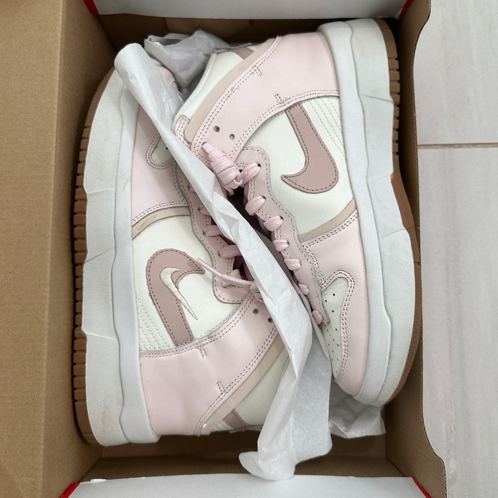 Nike Dunk High Up Sail/Light Soft Pink/Pearl White/Pink Oxford Size W 8.5 M 7